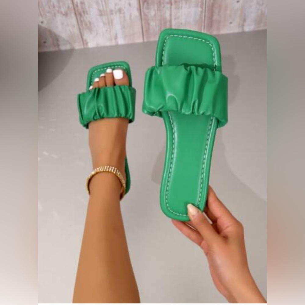 SHEIN Green Ruched Strap Square Toe Slide Sandals